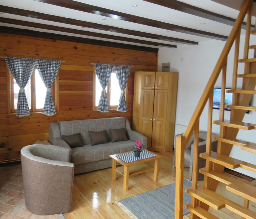 Guesthouse Stefanac 오토칵 외부 사진