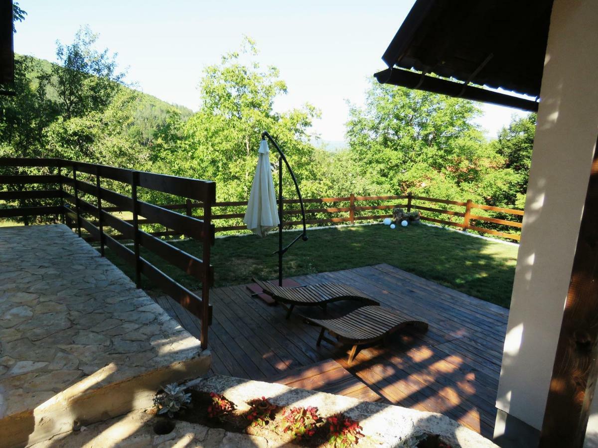 Guesthouse Stefanac 오토칵 외부 사진